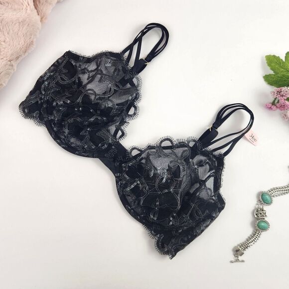 34DD {Victoria's Secret} Black Hearts Unlined Demi Bra - Picture 1 of 7